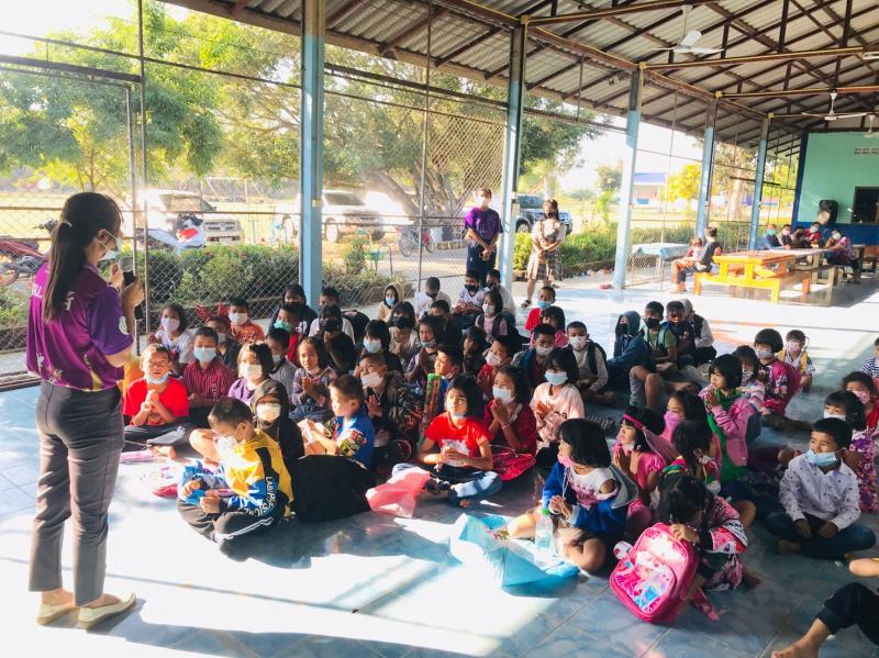 1. ศ.ค.ส.ส่งความสุขให้น้องโรงเรียนตากฟ้าพัฒนา 1. ศ.ค.ส.ส่งความสุขให้น้องโรงเรียนตากฟ้าพัฒนา