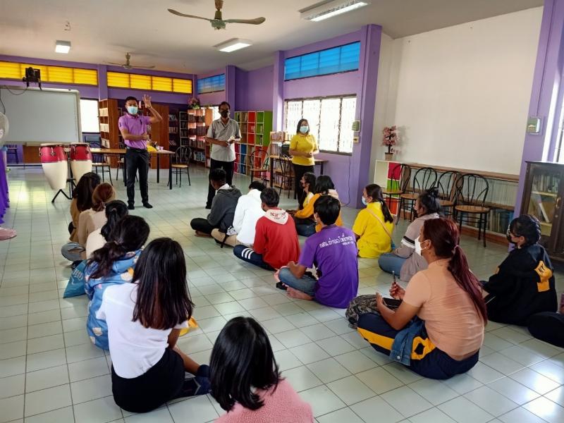 2. กิจกรรมส่งเสริมการอ่านห้องสมุดประชาชนอำเภอปางศิลาทอง