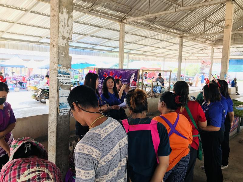 5. โครงการห้องสมุดเคลื่อนที่สำหรับชาวตลาด 5. โครงการห้องสมุดเคลื่อนที่สำหรับชาวตลาด