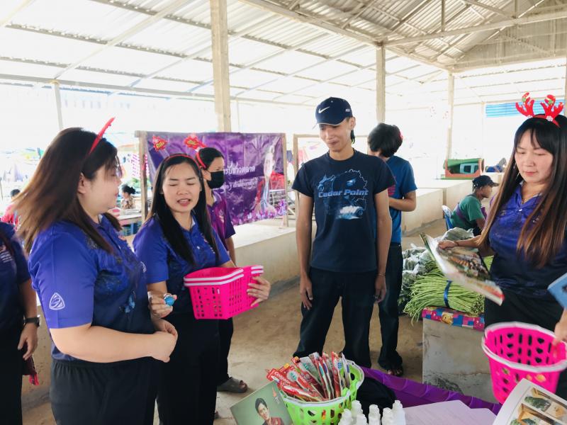 11. โครงการห้องสมุดเคลื่อนที่สำหรับชาวตลาด 11. โครงการห้องสมุดเคลื่อนที่สำหรับชาวตลาด