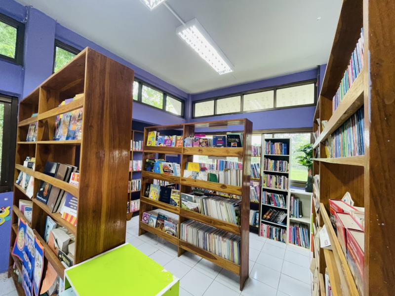 9. ห้องสมุดประชาชนอำเภอปางศิลาทอง