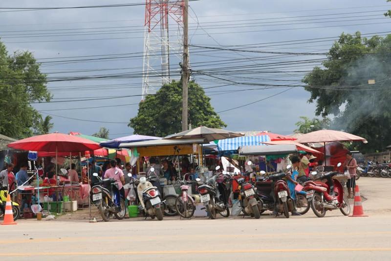 2. โครงการห้องสมุดเคลื่อนที่สำหรับชาวตลาด