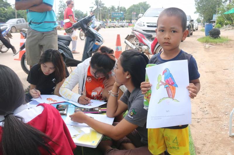 3. โครงการห้องสมุดเคลื่อนที่สำหรับชาวตลาด