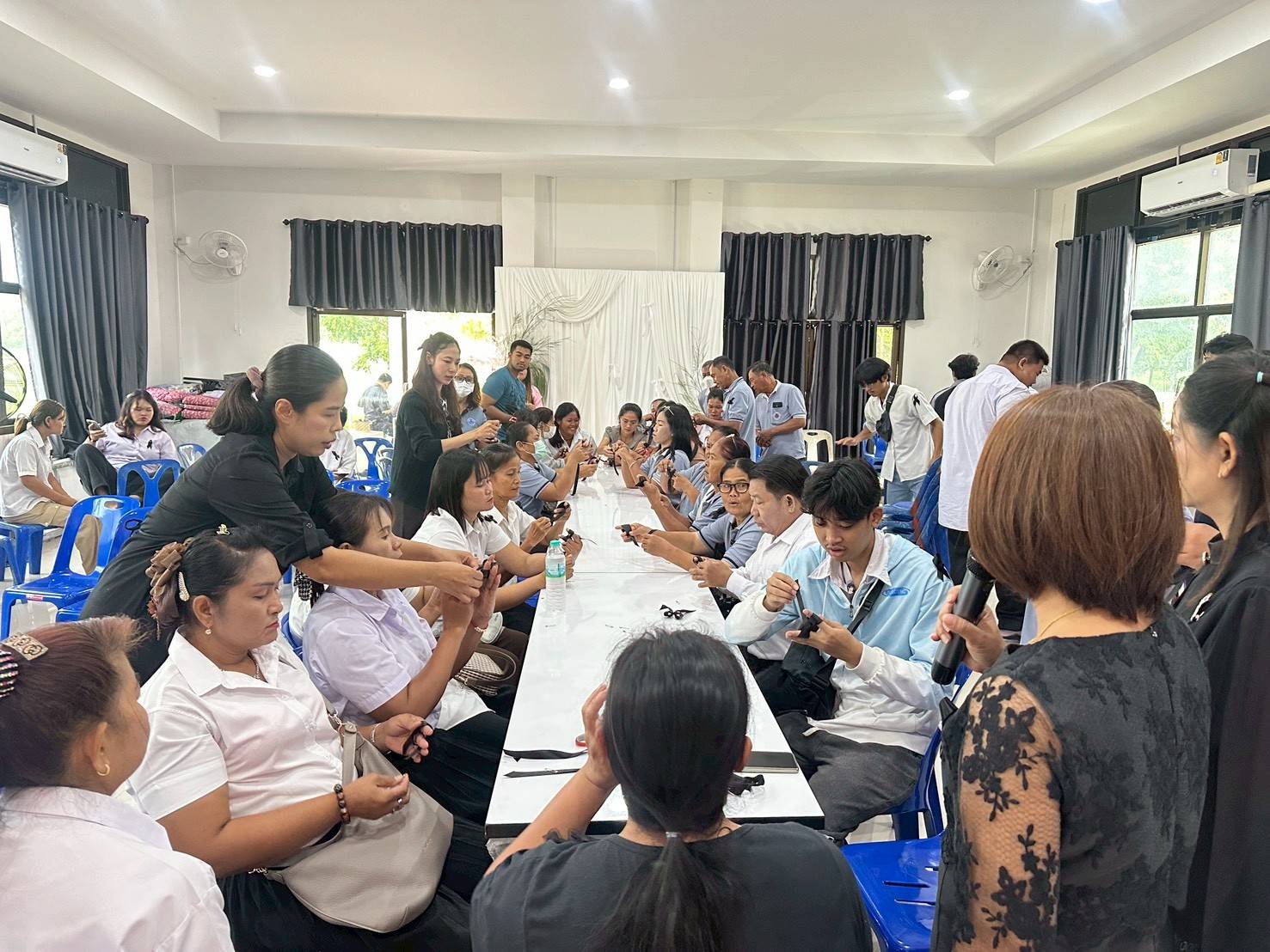 โครงการส่งเสริมการอ่านด้วยการทำริบบิ้นไว้อาลัย 