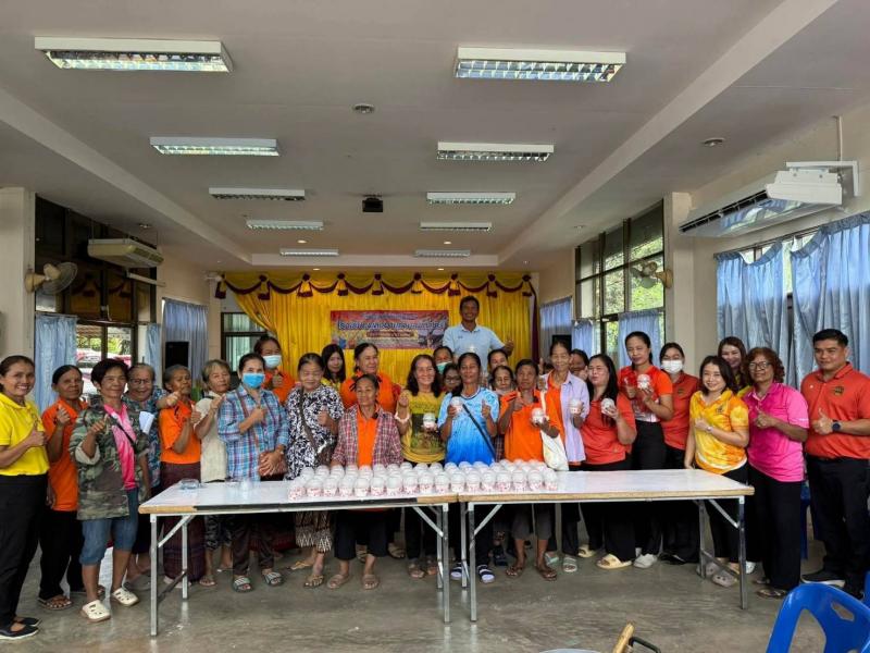 6. กิจกรรมส่งเสริมการอ่าน เสริมสร้างสุขภาพผู้สูงอายุ