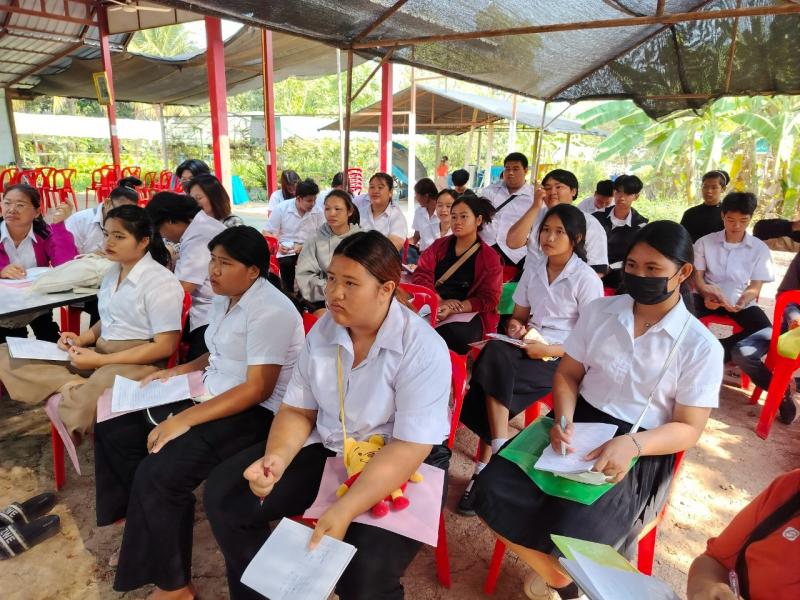 4. โครงการส่งเสริมการมีรายได้ระหว่างเรียนจบแล้วมีงาน 