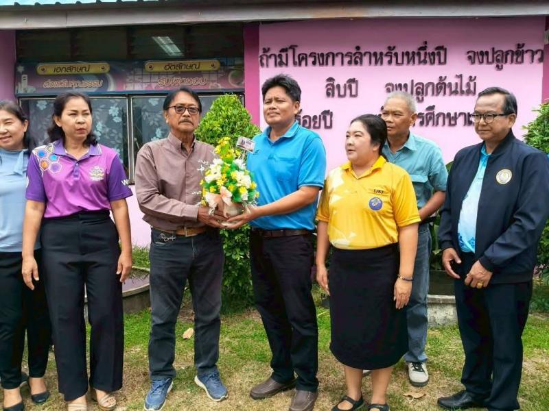 5. ร่วมให้การต้อนรับและแสดงความยินดีกับ นายธนวิชญ์ ดาษดา ครูศูนย์การเรียนรู้ ที่ได้ย้ายมาปฏิบัติหน้าที่ สกร.ระดับอำเภอไทรงาม