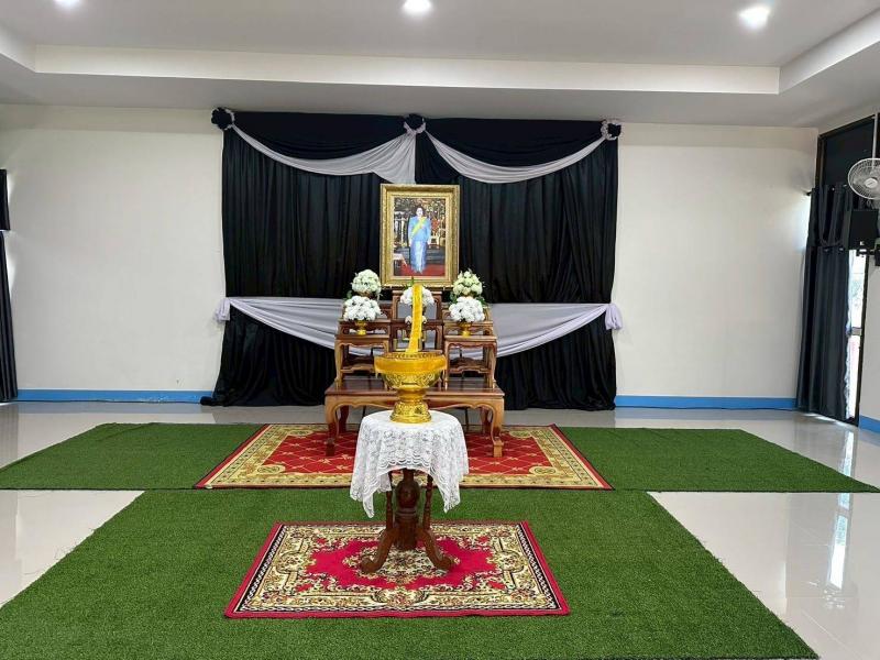 1. ร่วมพิธีถวายน้ำสรงพระบรมฉายาลักษณ์สมเด็จพระาเจ้าสิริกิติ์ 