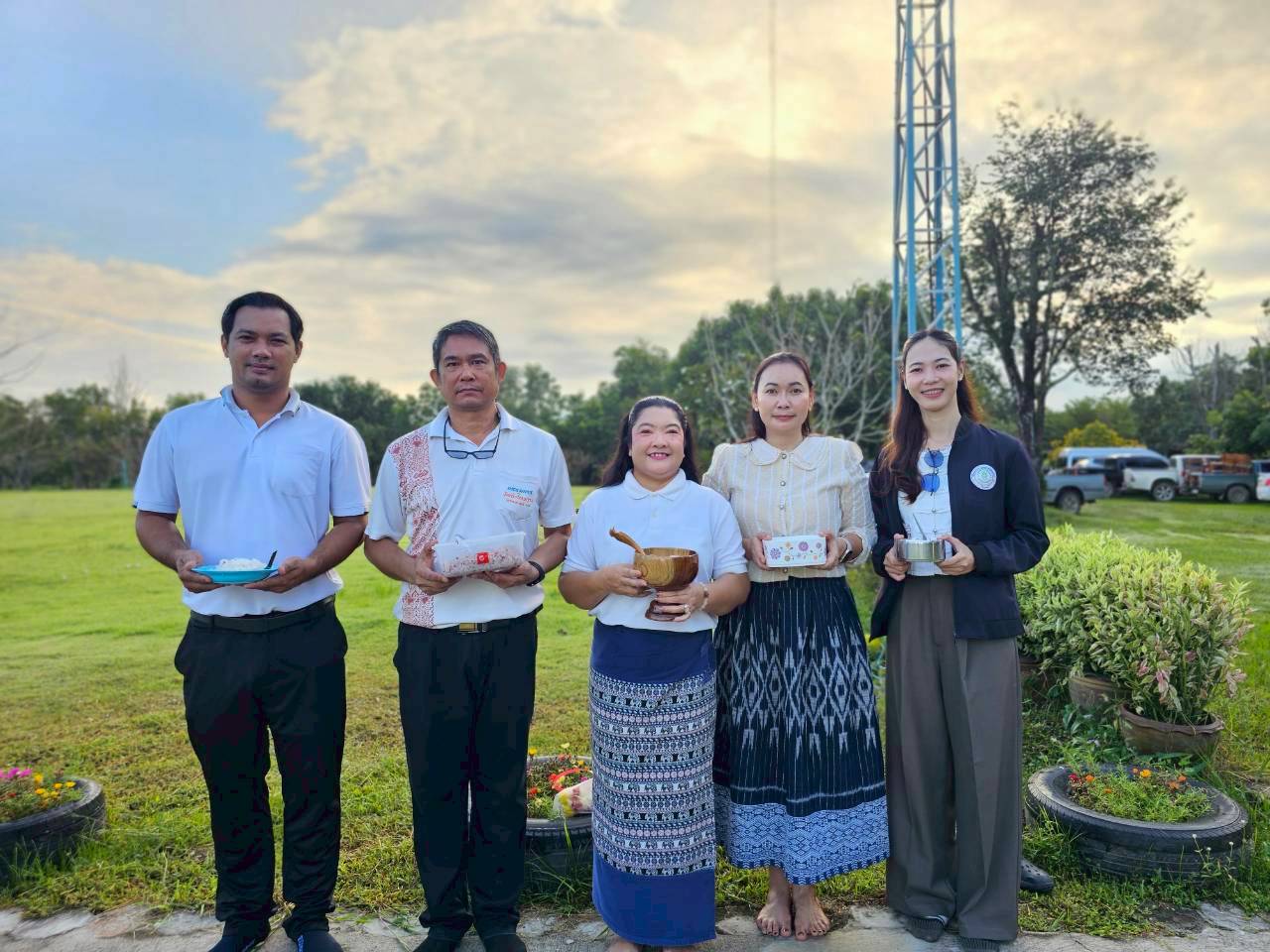 พาทำบุญในวันธรรมสวนะ 