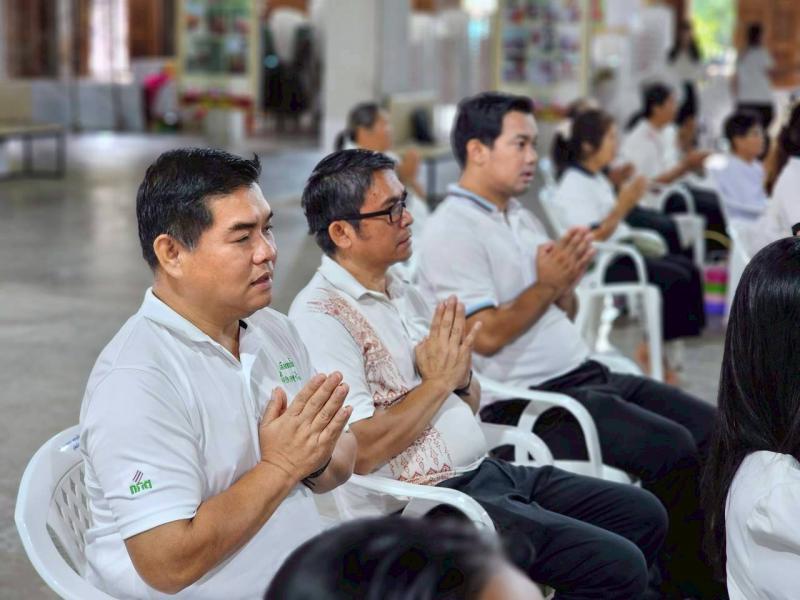 5. พาทำบุญในวันธรรมสวนะ 