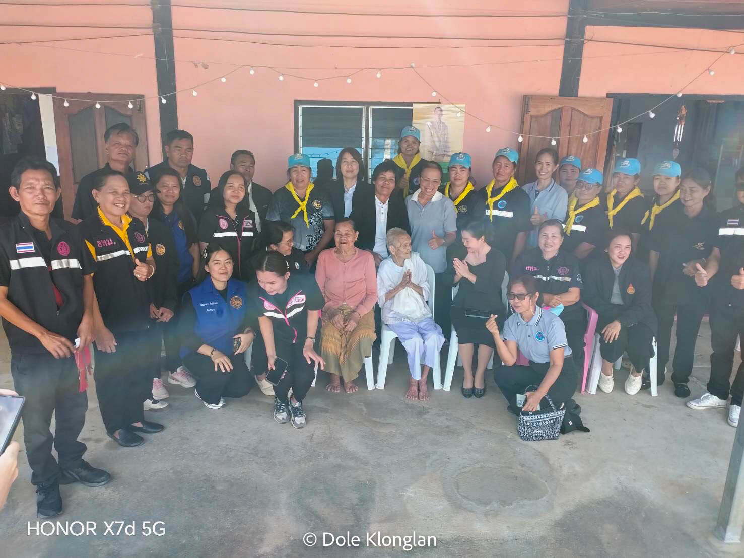 สวัสดีปีใหม่ ผู้สูงอายุ 100 ปี