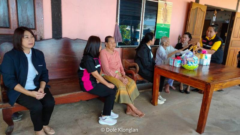 7. สวัสดีปีใหม่ ผู้สูงอายุ 100 ปี