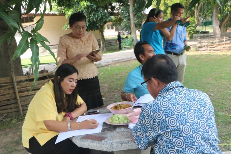 8. วันที่ 25 ตุลาคม พ.ศ. 2562  เข้าร่วมโครงการพัฒนาบุคลากร เรื่อง การสร้างชุมชนแห่งการเรียนรู้ทางวิชาชีพ (Professional Learning Community : PLC) เพื่อยกระดับการเรียนรู้ของผู้เรียน ประจำปีงบประมาณ 2562 ระยะที่ 2 ครั้งที่ 2