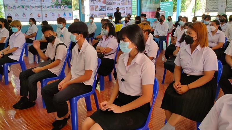 18. ปฐมนิเทศ ส่งความสำเร็จให้นักศึกษา กศน.อำเภอบึงสามัคคี