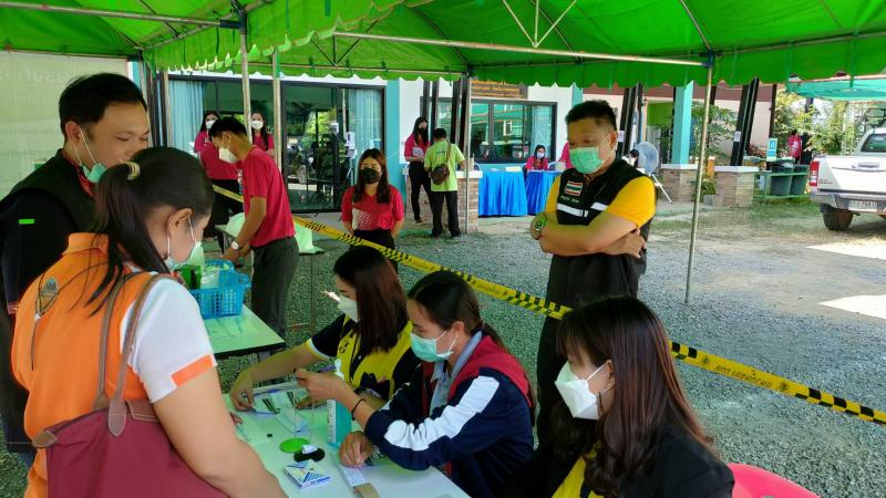 6. กปน. เอ๊ะ กศน. เอ๊ะๆ กศน.อำเภอบึงสามัคคี ร่วมส่งเสริมประชาธิปไตยไปเป็น กกต. และ กปน.