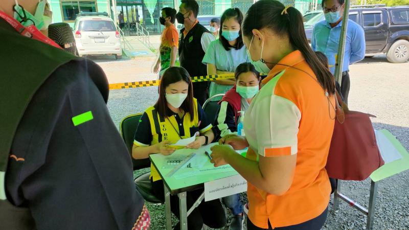 11. กปน. เอ๊ะ กศน. เอ๊ะๆ กศน.อำเภอบึงสามัคคี ร่วมส่งเสริมประชาธิปไตยไปเป็น กกต. และ กปน.