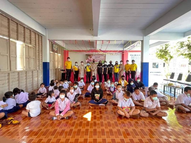 28. กศน.อำเภอบึงสามัคคี ร่วมจัดกิจกรรม ศ.ค.ส ศึกษาธิการส่งความสุขให้น้องปี 3