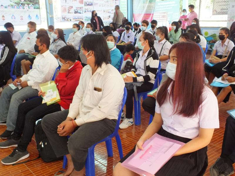 13. กศน.อำเภอบึงสามัคคีต้อง 