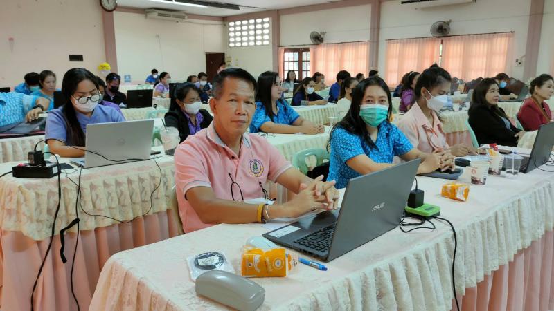 5. รู้ทันสื่อเทคโนโลยี แถมมีรายได้