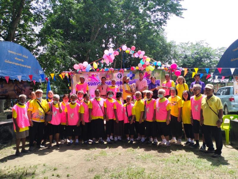 12. สกร.อำเภอบึงสามัคคี ประสานพลังเครือข่ายสาธารณสุข ร้อง เต้น เล่น กีฬา