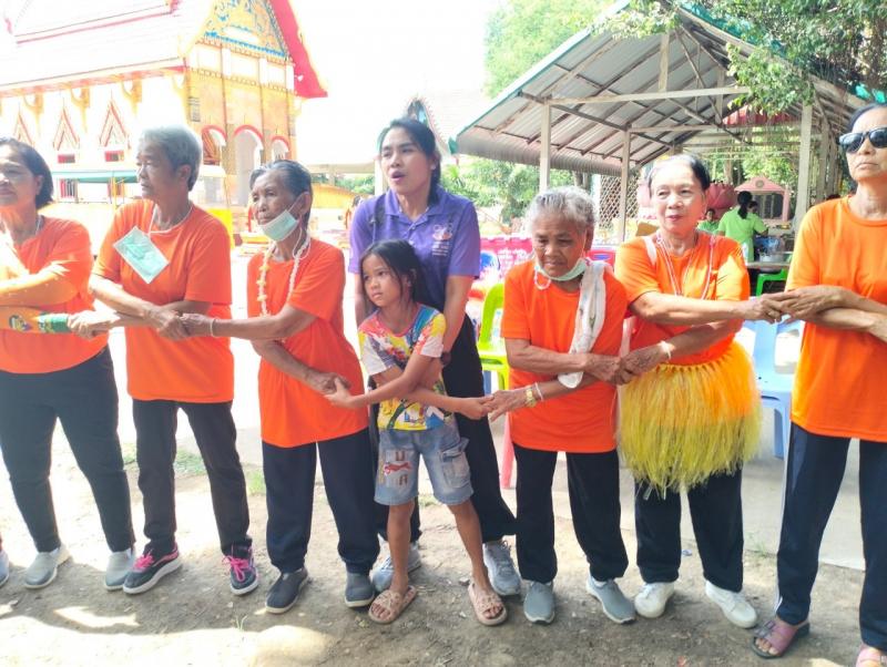 17. สกร.อำเภอบึงสามัคคี ประสานพลังเครือข่ายสาธารณสุข ร้อง เต้น เล่น กีฬา