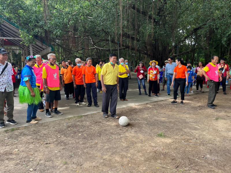 28. สกร.อำเภอบึงสามัคคี ประสานพลังเครือข่ายสาธารณสุข ร้อง เต้น เล่น กีฬา