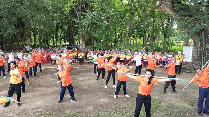 31. สกร.อำเภอบึงสามัคคี ประสานพลังเครือข่ายสาธารณสุข ร้อง เต้น เล่น กีฬา