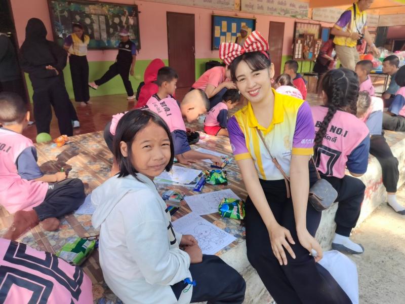 11. ศ.ค.ส.ปันสุข สนุกกับการเรียนรู้ กับ สกร.อำเภอบึงสามัคคี 