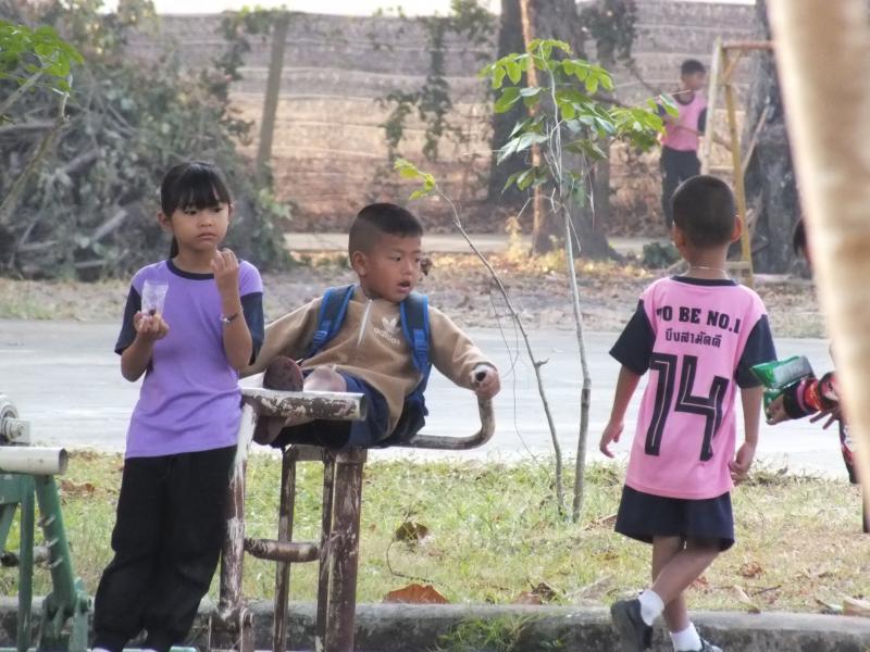 21. ศ.ค.ส.ปันสุข สนุกกับการเรียนรู้ กับ สกร.อำเภอบึงสามัคคี 