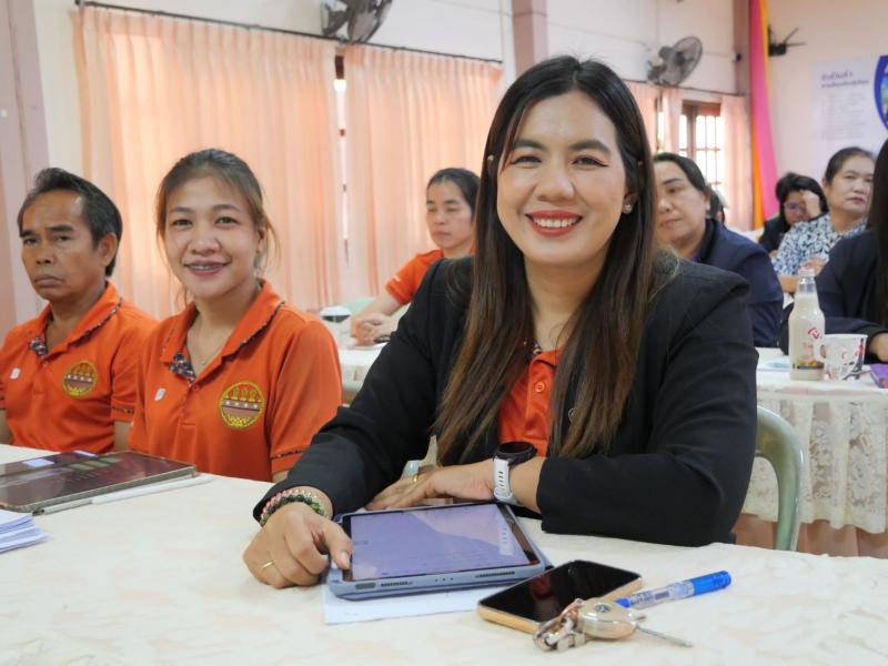 11. ขับเคลื่อนเตรียมความพร้อมประเมินสถานศึกษาพอเพียง
