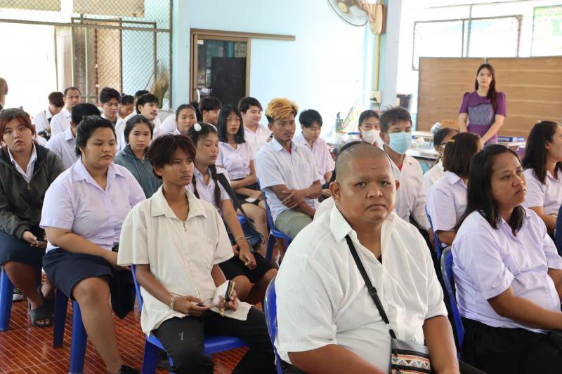 3. ปฐมนิเทศนักศึกษา และร่วมแสดงความยินดีกับนักศึกษาที่สำเร็จการศึกษา