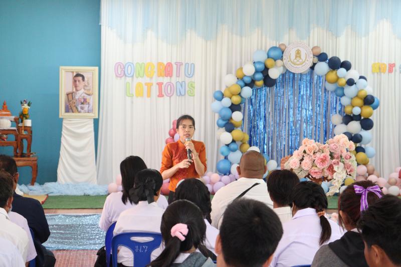 4. ปฐมนิเทศนักศึกษา และร่วมแสดงความยินดีกับนักศึกษาที่สำเร็จการศึกษา