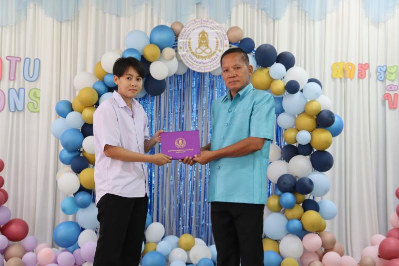15. ปฐมนิเทศนักศึกษา และร่วมแสดงความยินดีกับนักศึกษาที่สำเร็จการศึกษา