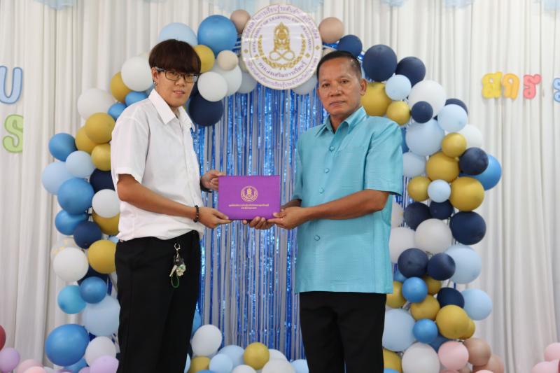 16. ปฐมนิเทศนักศึกษา และร่วมแสดงความยินดีกับนักศึกษาที่สำเร็จการศึกษา