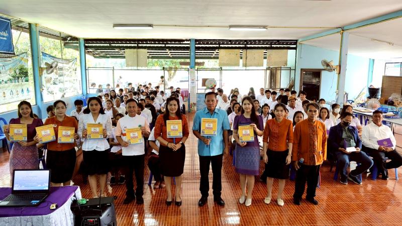 70. ปฐมนิเทศนักศึกษา และร่วมแสดงความยินดีกับนักศึกษาที่สำเร็จการศึกษา