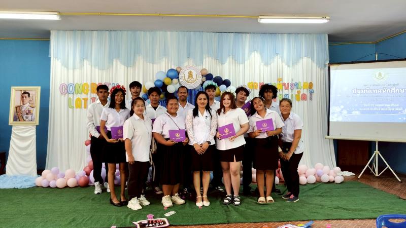 72. ปฐมนิเทศนักศึกษา และร่วมแสดงความยินดีกับนักศึกษาที่สำเร็จการศึกษา
