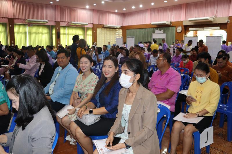 2. รับเกียรติบัตร รางวัลองค์กรต้นแบบคุณธรรม