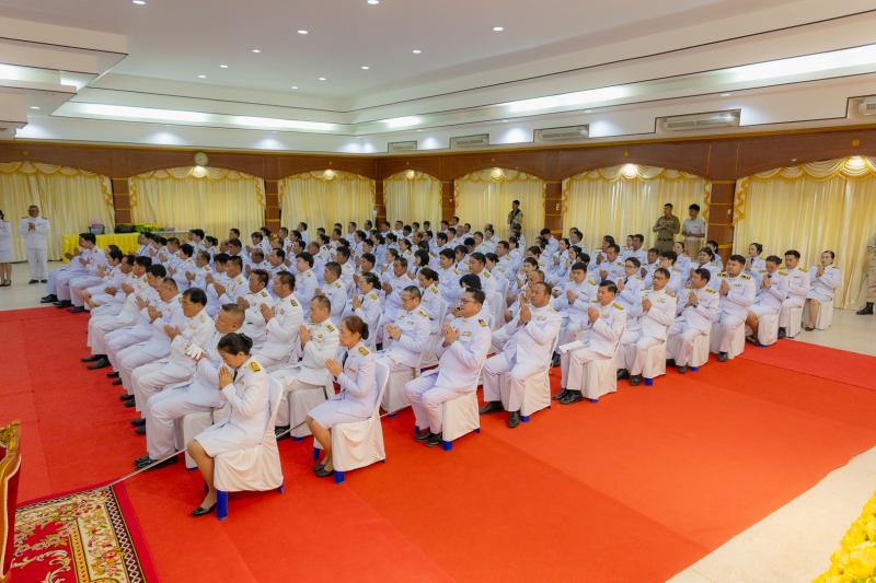 11. น้อมรำลึกถึงพระมหากรุณาธิคุณอันหาที่สุดมิได้