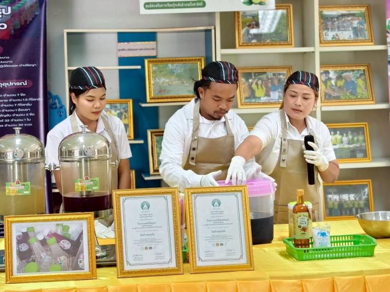 3. สกร.ระดับอำเภอบึงสามัคคี เข้ารับการประเมินสถานศึกษาพอเพียง