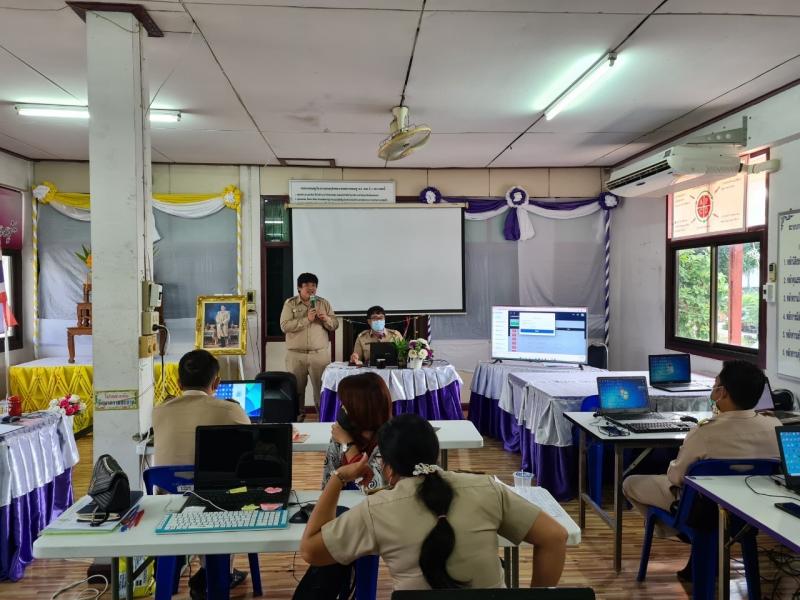 2. โครงการพัฒนาศักยภาพผู้บริหาร ครู และบุคลากร พัฒนาศักยภาพและทักษะความสามารถด้านเทคโนโลยีดิจิทัล โดยการใช้งาน Google Apps