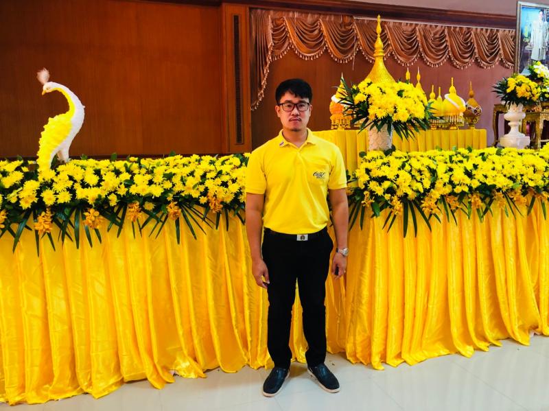 3. วางพานพุ่ม