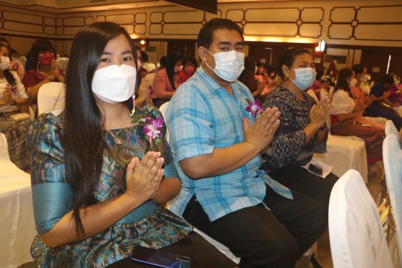 4. ร่วมงานวันครู