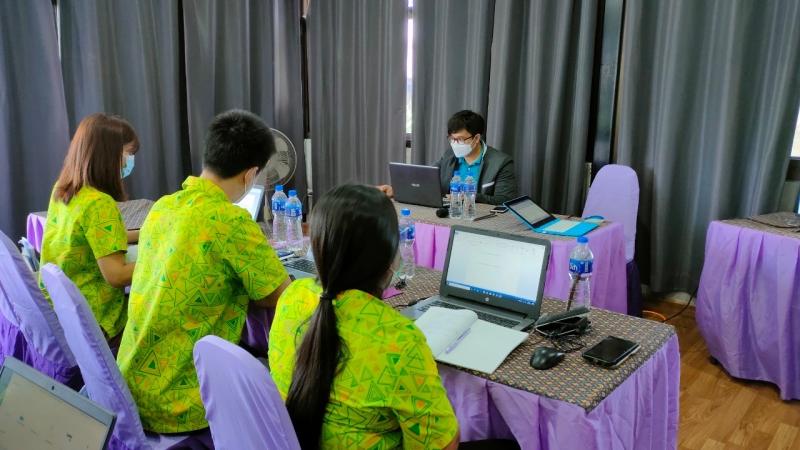 10. โครงการอบรมเชิงปฏิบัติการจัดทำโปรแกรมระบบช่วยเหลือผู้เรียน การศึกษาขั้นพื้นฐาน
