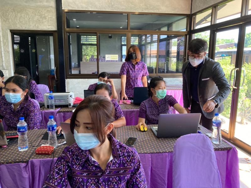 11. โครงการอบรมเชิงปฏิบัติการจัดทำโปรแกรมระบบช่วยเหลือผู้เรียน การศึกษาขั้นพื้นฐาน