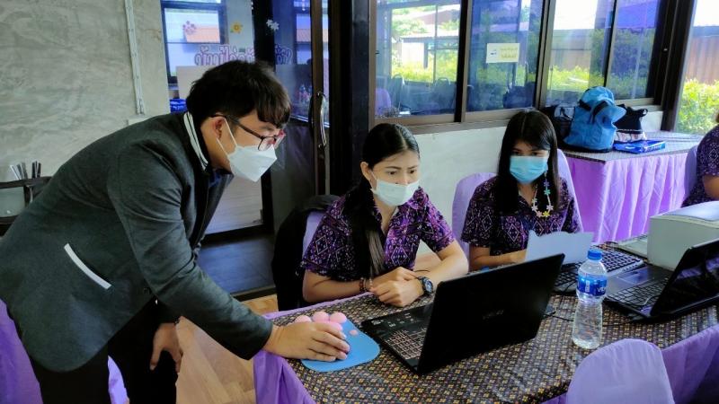 14. โครงการอบรมเชิงปฏิบัติการจัดทำโปรแกรมระบบช่วยเหลือผู้เรียน การศึกษาขั้นพื้นฐาน