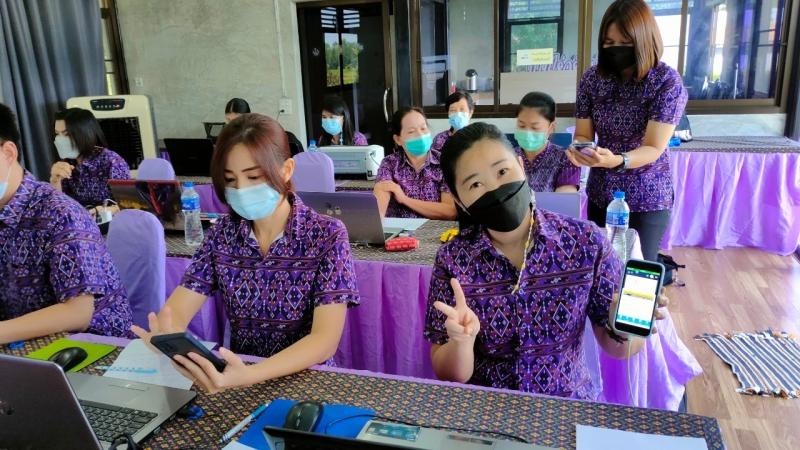17. โครงการอบรมเชิงปฏิบัติการจัดทำโปรแกรมระบบช่วยเหลือผู้เรียน การศึกษาขั้นพื้นฐาน