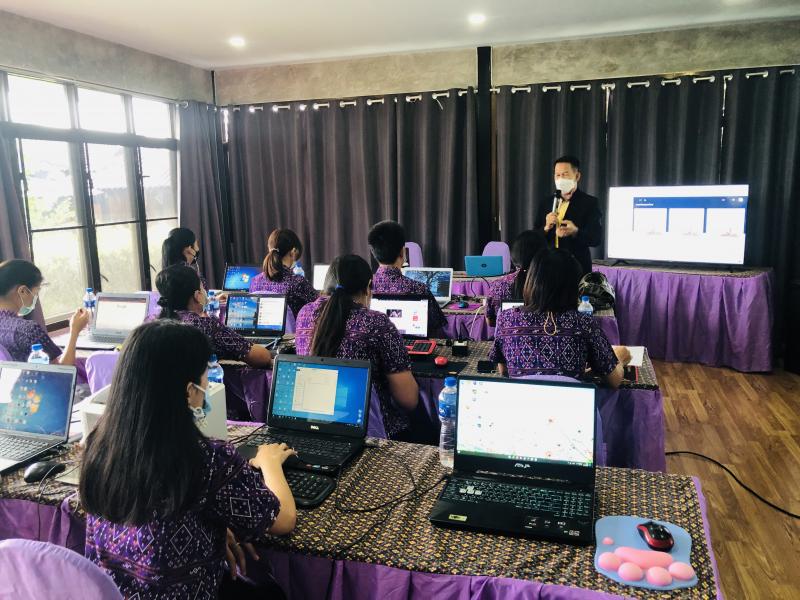 19. โครงการอบรมเชิงปฏิบัติการจัดทำโปรแกรมระบบช่วยเหลือผู้เรียน การศึกษาขั้นพื้นฐาน
