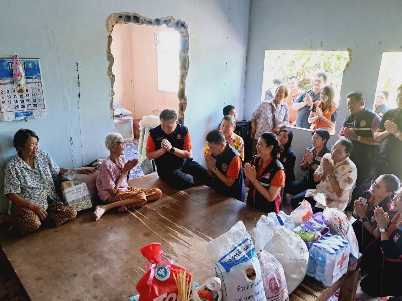 3. เยี่ยมบ้านผู้สูงอายุ 100 ปี