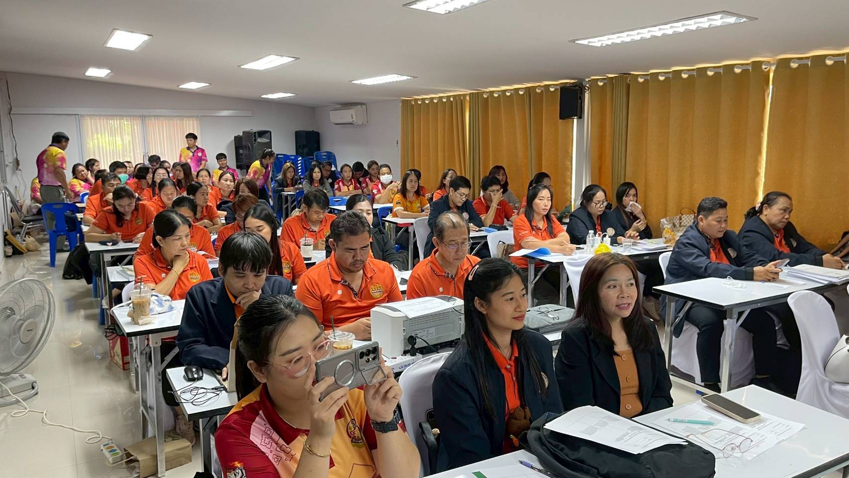 โครงการพัฒนาบุคลากรด้านการเรียนรู้บริหารจัดการ ศูนย์การเรียนรู้ตามหลักปรัชญาของเศรษฐกิจพอเพียง