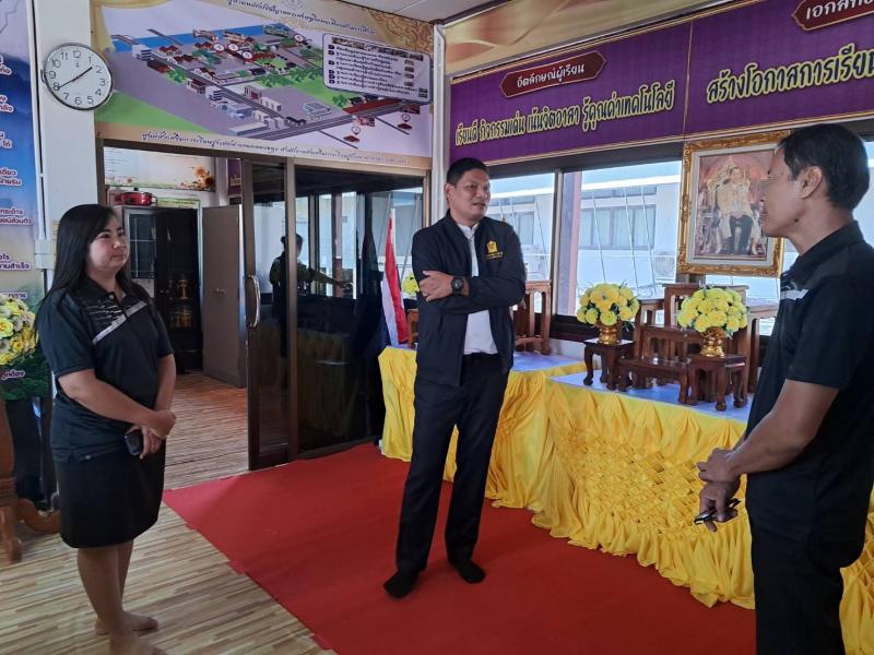 10. นิเทศตรวจเยี่ยม และให้คำปรึกษาแนวทางการพัฒนา ห้องสมุดประชาชนอำภอคลองขลุง